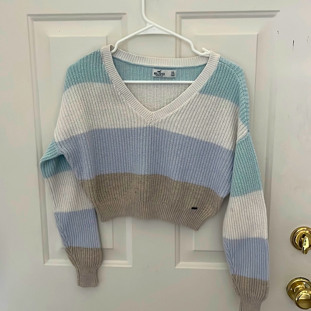 Hollister sz. XS crop sweater